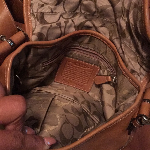 Authentic Vintage Coach hobo handbag - Picture 3 of 7